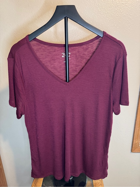 Maurices Tops - Maurices Burgundy V-Neck Short Sleeve Top